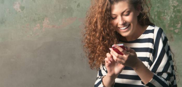 Frau mit Samsung Galaxy