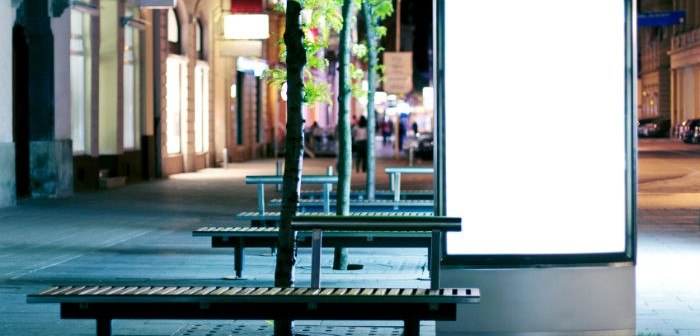 Werbedisplay in der Stadt