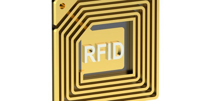 RFID Chip vor einem weißen Hintergrund