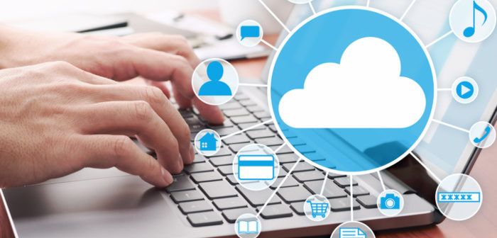Laptop überschrieben von einem Cloud Piktogramm